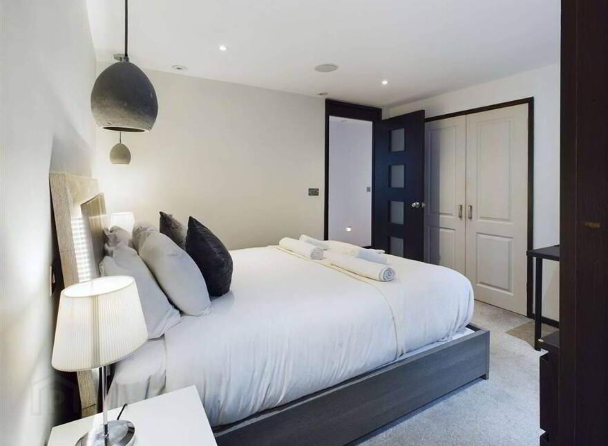 No, 18 Shaftesbury Court, Penthouse Apartment, Marcus Ward Street, Belfast, BT7 1RY