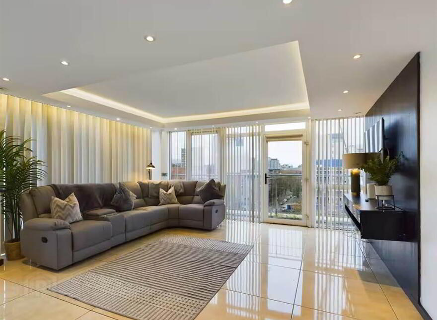 No, 18 Shaftesbury Court, Penthouse Apartment, Marcus Ward Street, Belfast, BT7 1RY