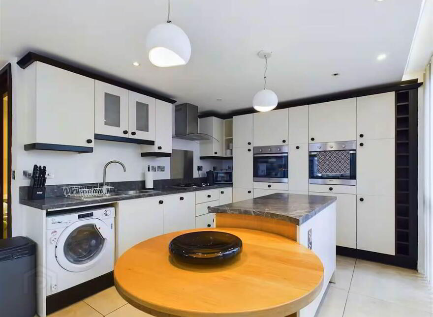 No, 18 Shaftesbury Court, Penthouse Apartment, Marcus Ward Street, Belfast, BT7 1RY