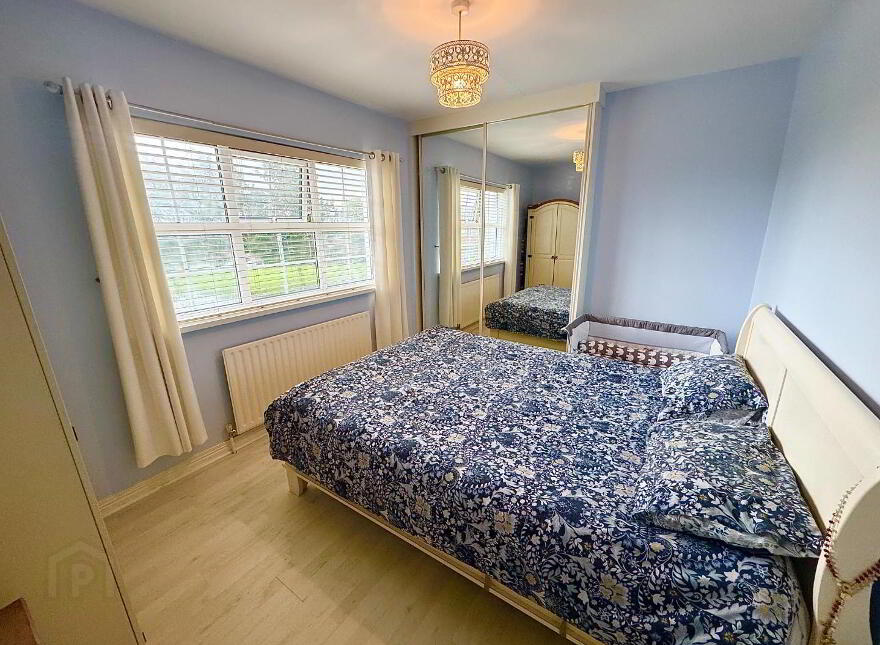 33 Dunmore Gardens, Creggan, Derry, BT48 9NL