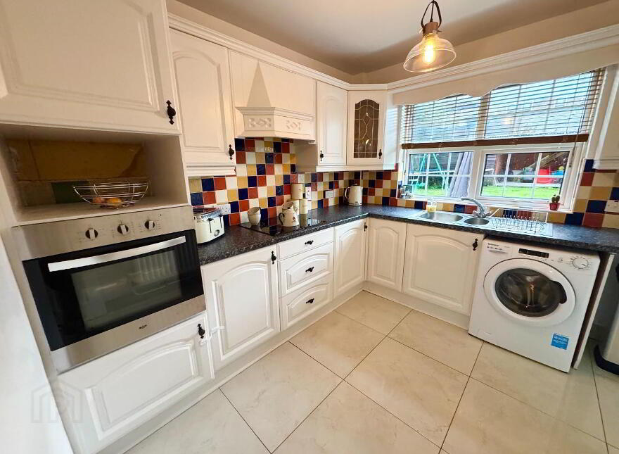33 Dunmore Gardens, Creggan, Derry, BT48 9NL
