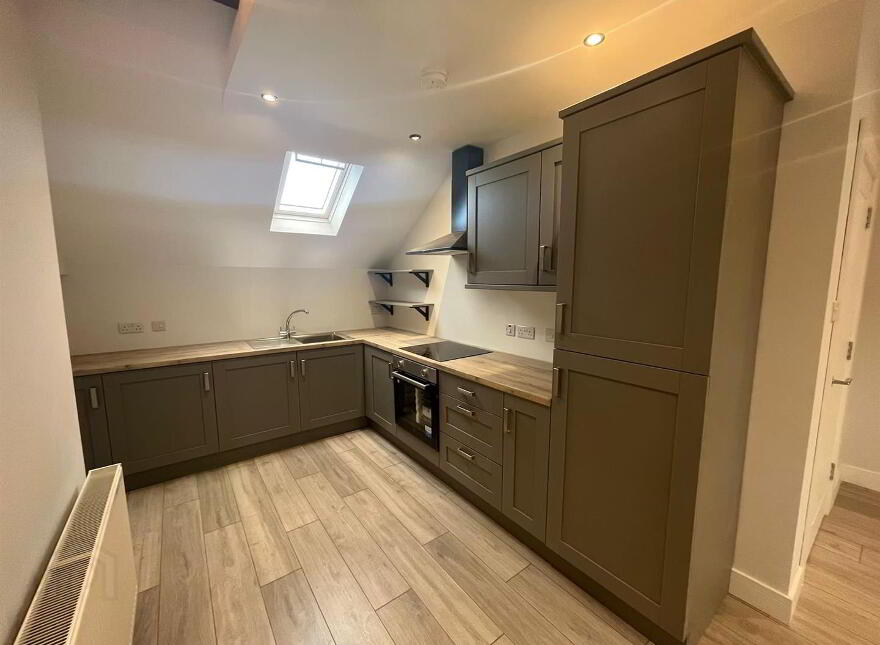 56 Central Avenue, Bangor, BT20 3AW