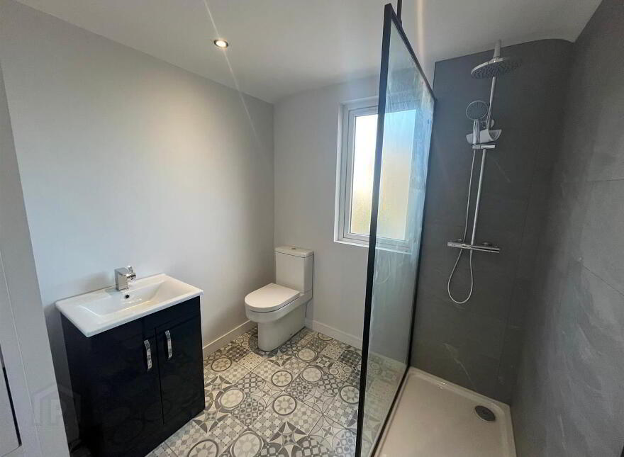 56 Central Avenue, Bangor, BT20 3AW