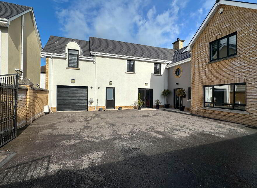 100b Lodge Road, Coleraine, BT52 1NF
