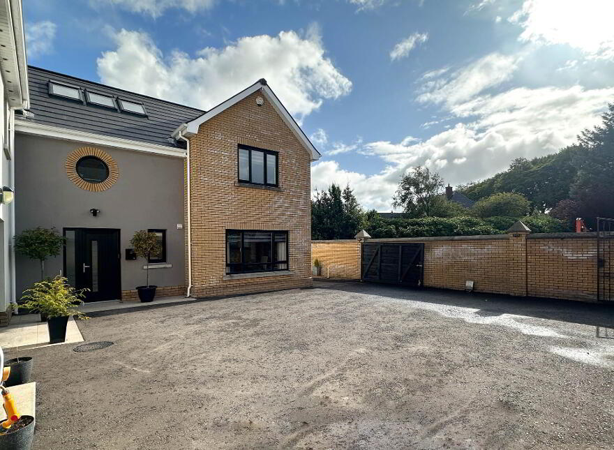 100b Lodge Road, Coleraine, BT52 1NF