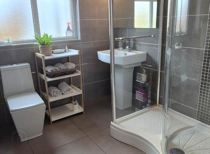 6 Lindenwood Park, Derry, BT48 0NX