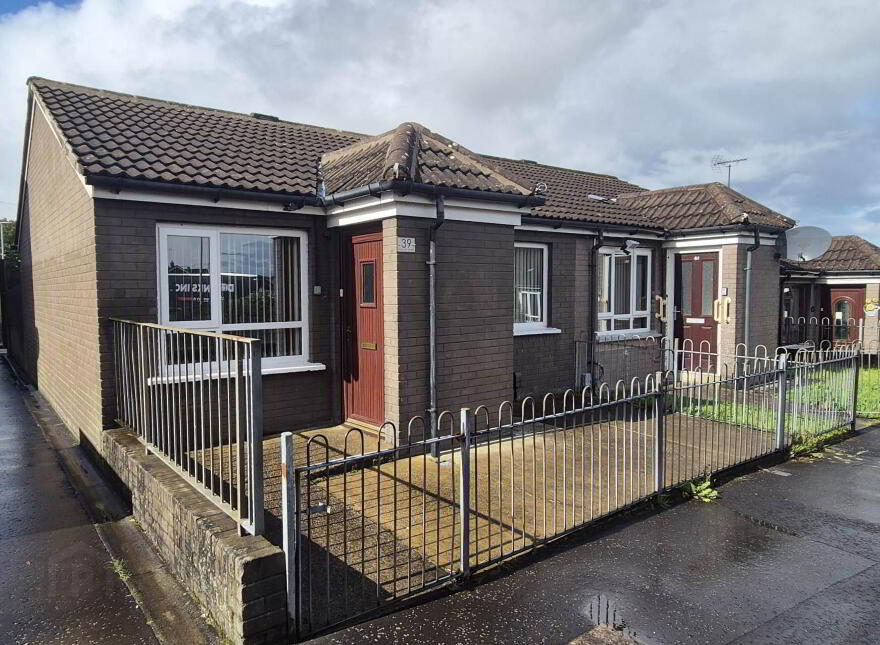 39 Rosemount Gardens, Derry, BT48 0HW photo