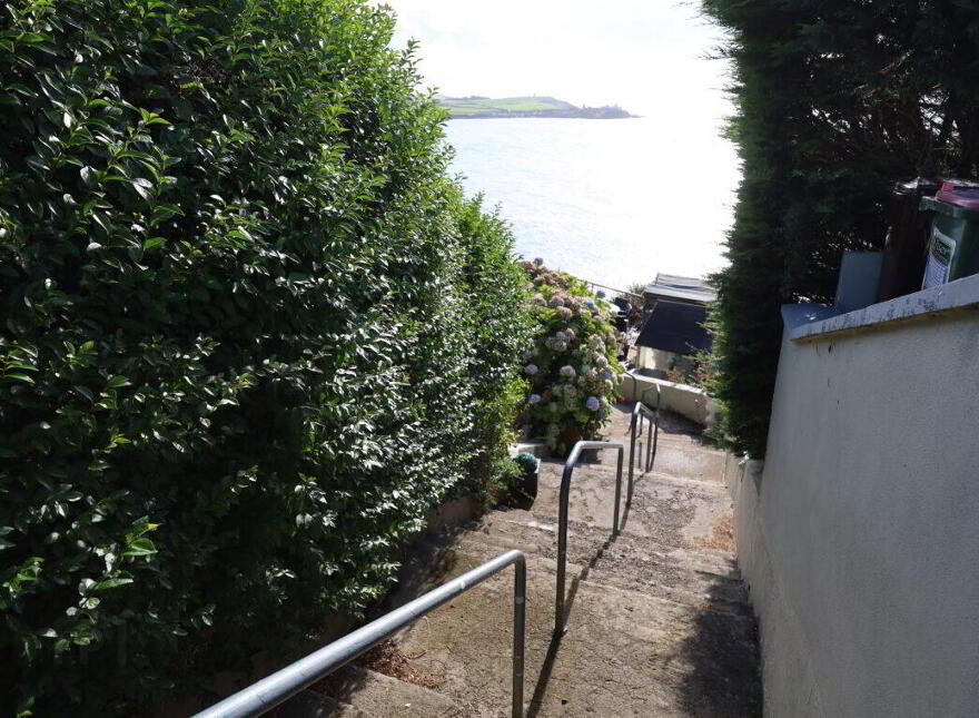 Eyrieville, Weaver' S Point, Crosshaven, P43WY18