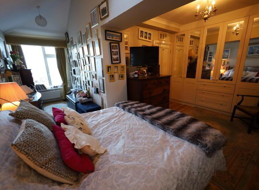 Eyrieville, Weaver' S Point, Crosshaven, P43WY18