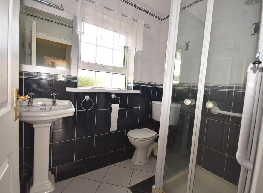 13 Knocknamona Park, Letterkenny, F92Y75C