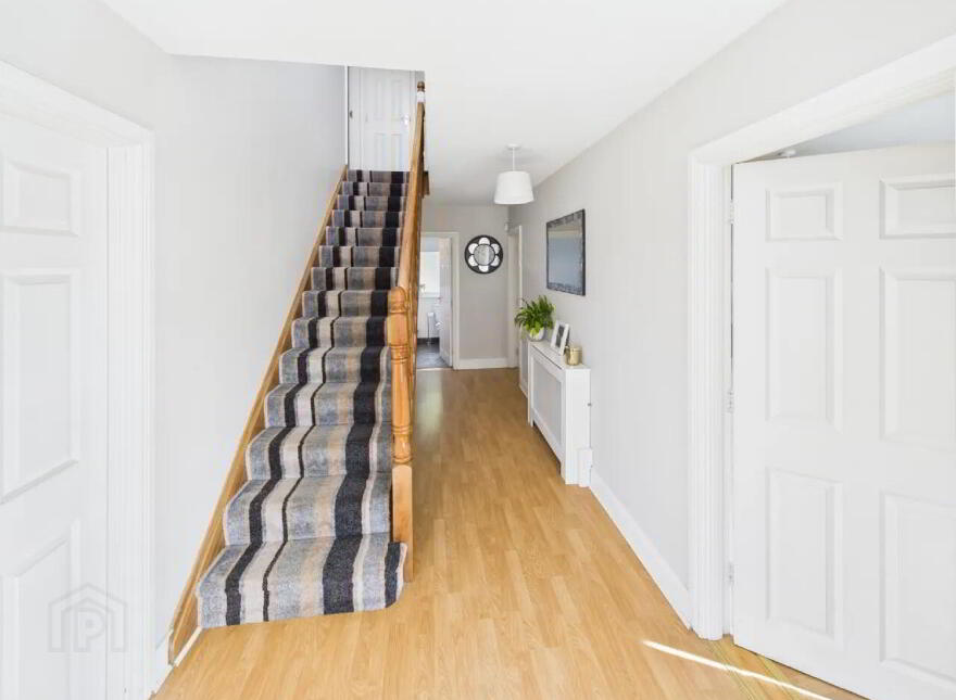 7 Killeen Court, Borrisokane, E45XD60