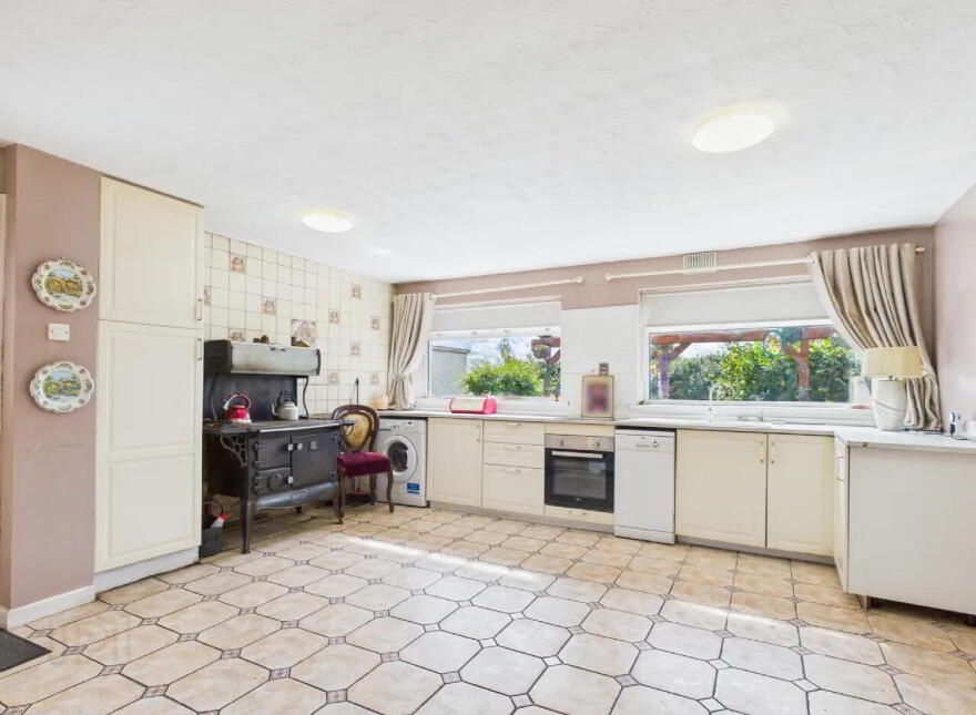 11 Marian Road, Templemore, E41HP99