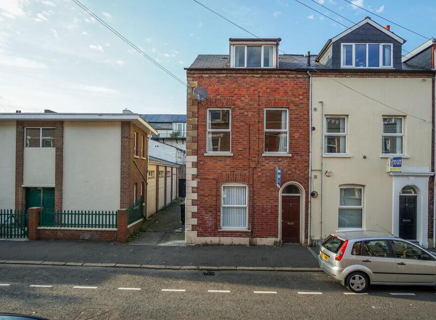 Flat 2, 2 Magdala Street, Belfast, BT7 1PU photo
