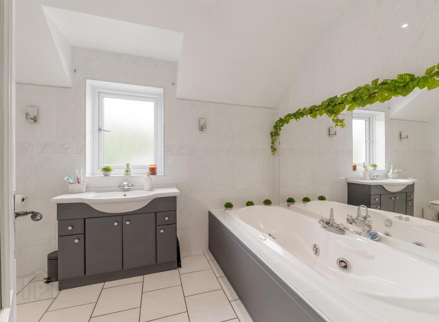 Lake Bridge, 13a Glastry Road, Kircubbin, Newtownards, BT22 1DP