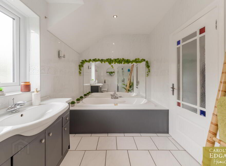 Lake Bridge, 13a Glastry Road, Kircubbin, Newtownards, BT22 1DP