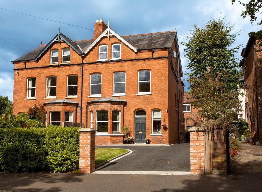 18 Kirkliston Drive, Belfast, BT5 5NX photo