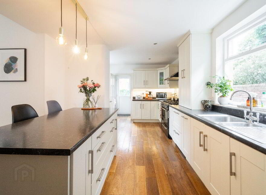 18 Kirkliston Drive, Belfast, BT5 5NX