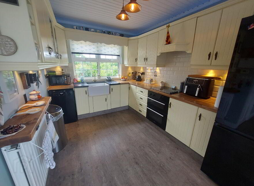 17 Legatonegan Road, Castlederg, BT81 7UJ