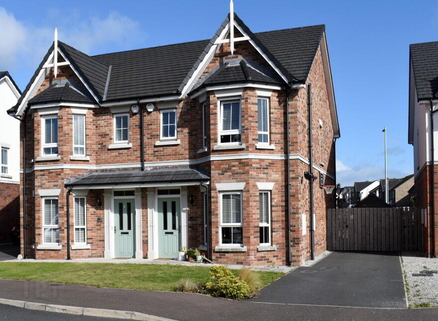 11 Rowanvale Crescent, Conlig, Newtownards, BT23 7HP photo