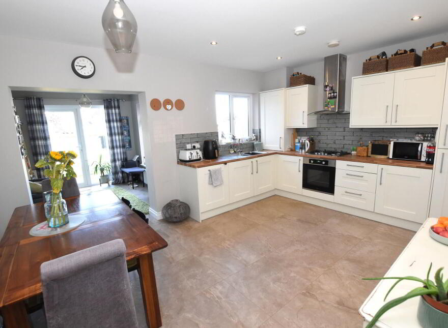 11 Rowanvale Crescent, Conlig, Newtownards, BT23 7HP