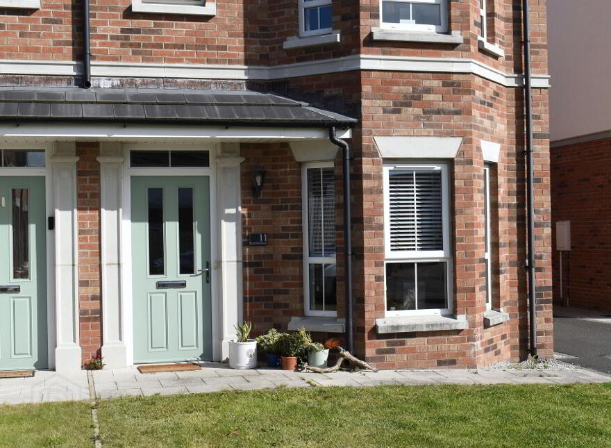 11 Rowanvale Crescent, Conlig, Newtownards, BT23 7HP