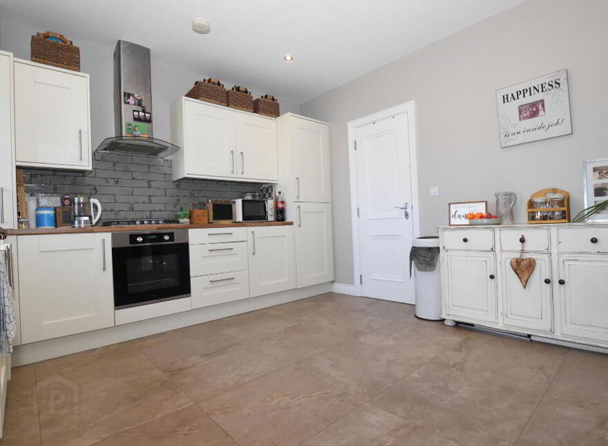 11 Rowanvale Crescent, Conlig, Newtownards, BT23 7HP