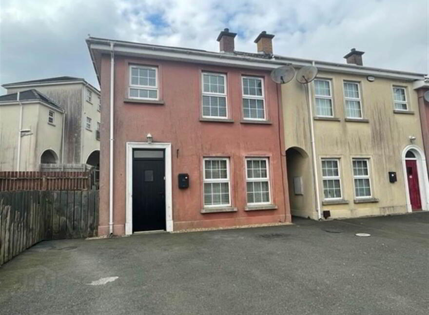 18 Chancellors Hall, Newry, BT35 8WJ