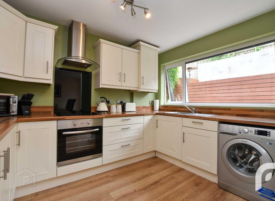 7 Pineview Gardens, Whitewell Road, Newtownabbey, BT36 7NU