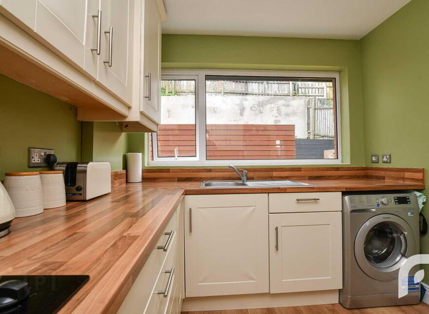 7 Pineview Gardens, Whitewell Road, Newtownabbey, BT36 7NU