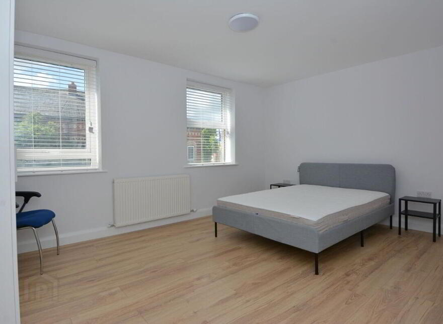 Apt 1, 255 Roden Street, Belfast, BT12 5QB