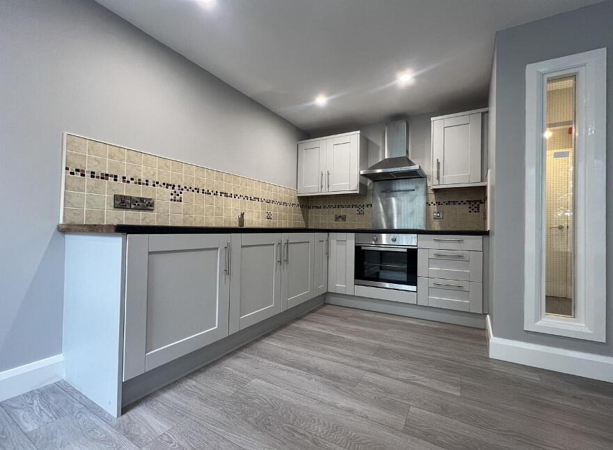 Flat 3, 6 Glandore Avenue, Belfast, BT15 3FB