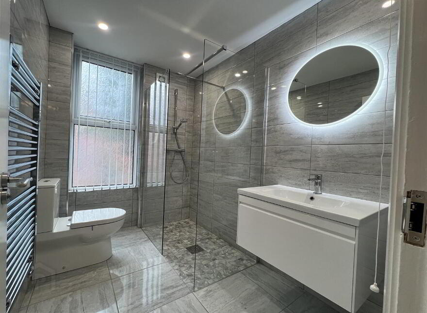 Flat 3, 6 Glandore Avenue, Belfast, BT15 3FB