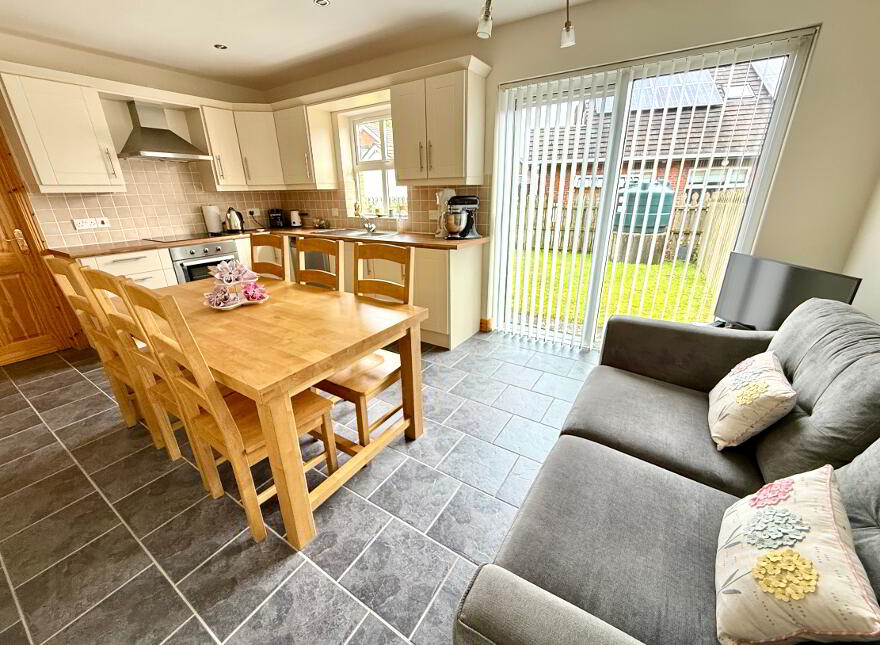 67 Ivy Mead, Waterside, L'Derry, BT47 3WW
