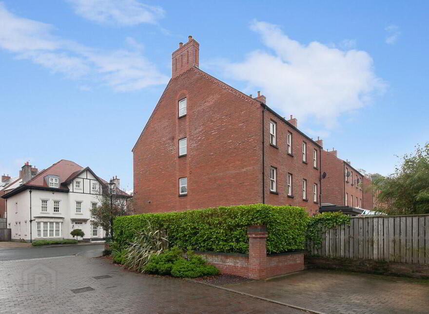 9 Danesfort Park South, Belfast, BT9 7RG