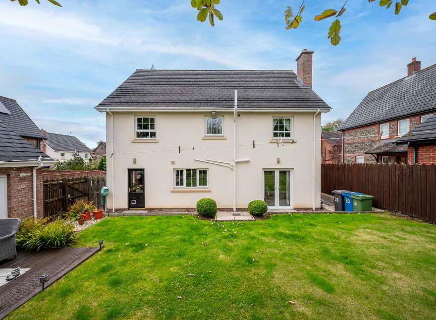 30 Walmer Grove, Bangor, BT19 1GR