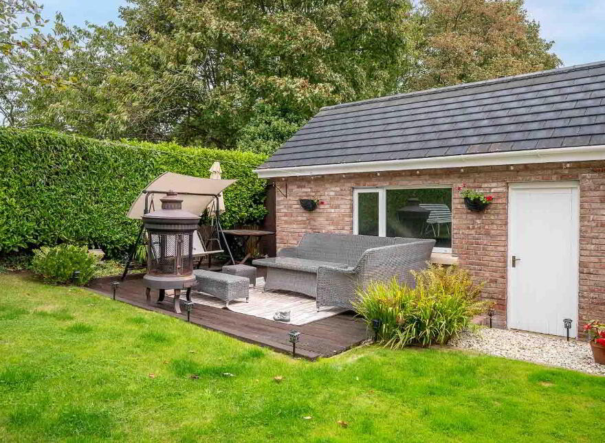30 Walmer Grove, Bangor, BT19 1GR