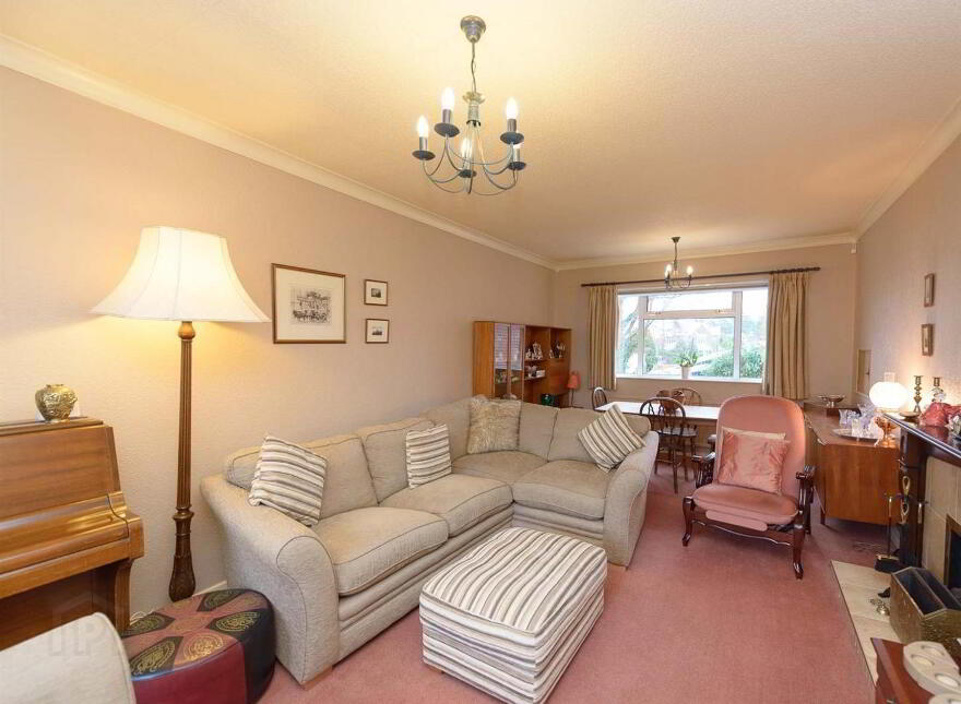 6 Annavale Drive, Carryduff, Belfast, BT8 8NY
