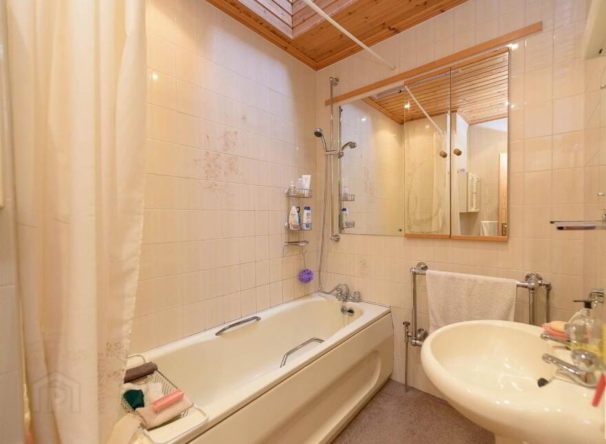 6 Annavale Drive, Carryduff, Belfast, BT8 8NY