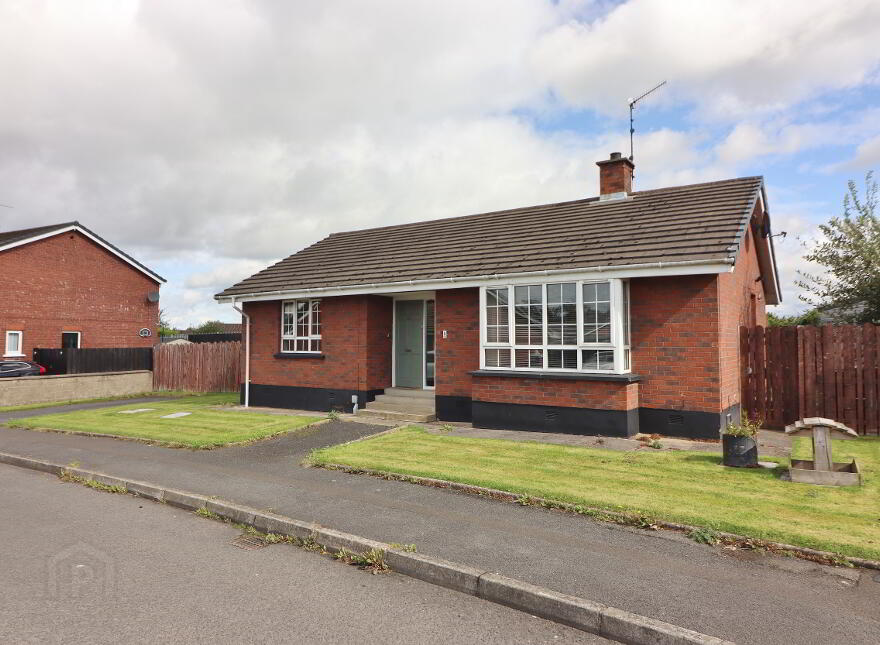 8 Allengrove, Lurgan, BT67 9HF photo