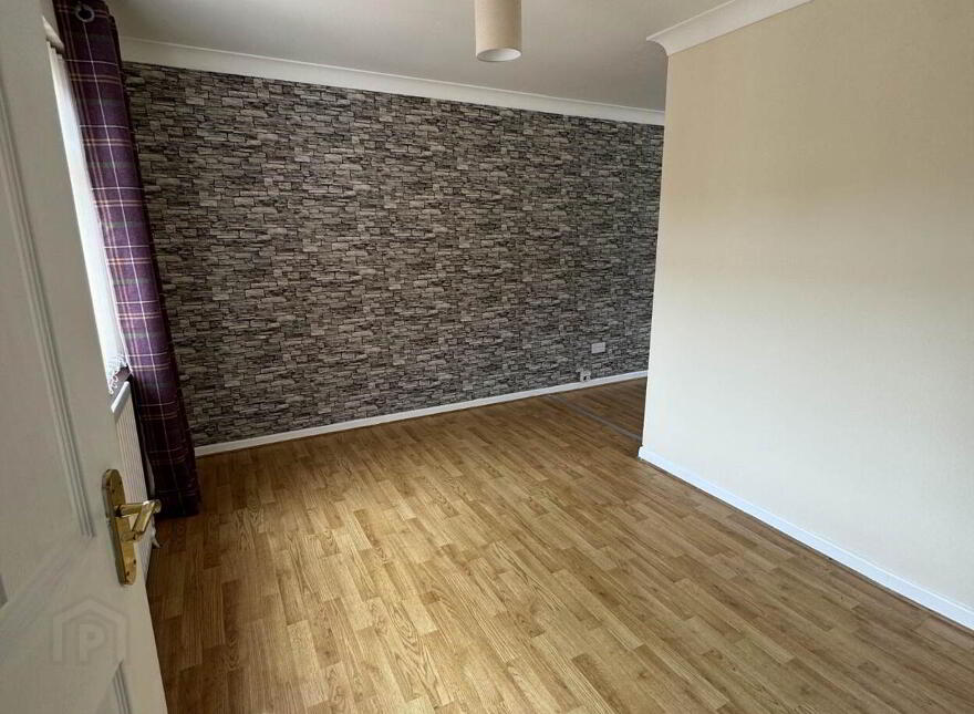 69 Linn Road, Larne, BT40 2BQ