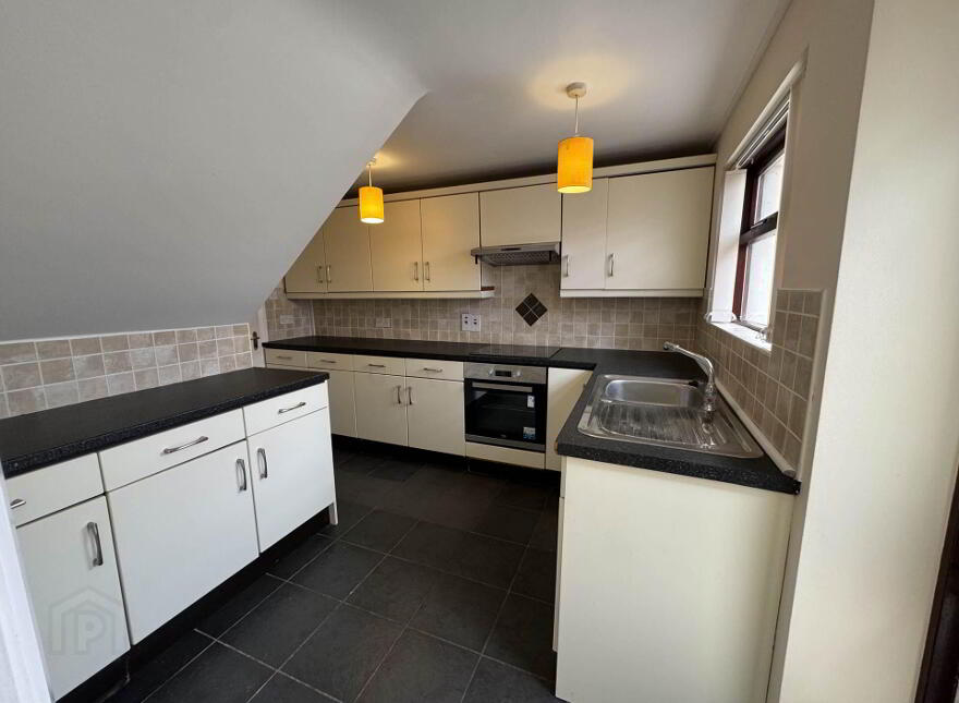 69 Linn Road, Larne, BT40 2BQ