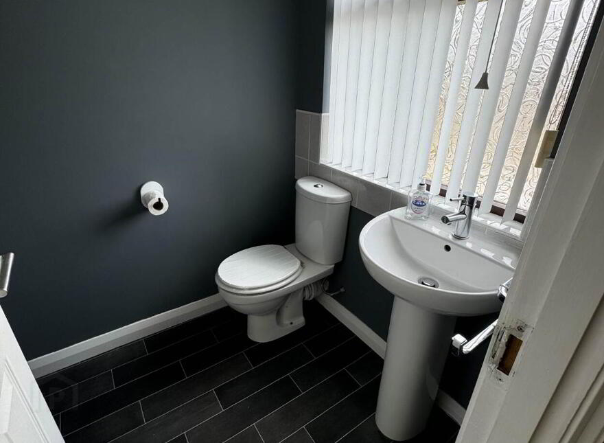 69 Linn Road, Larne, BT40 2BQ
