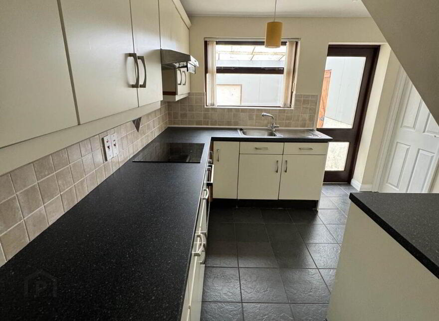 69 Linn Road, Larne, BT40 2BQ