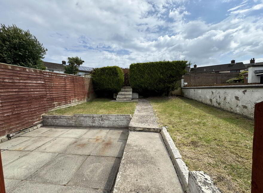 69 Linn Road, Larne, BT40 2BQ