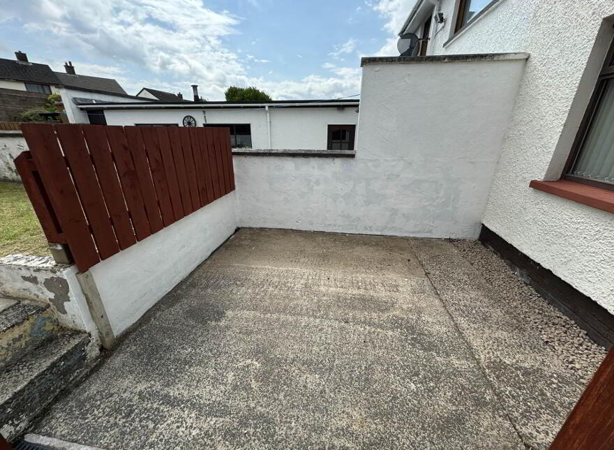 69 Linn Road, Larne, BT40 2BQ
