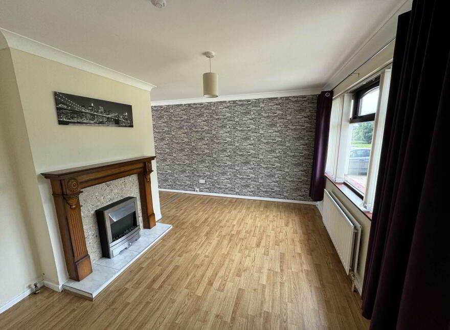 69 Linn Road, Larne, BT40 2BQ
