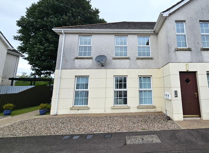 8 Fairfields, Antrim, BT41 4HZ photo