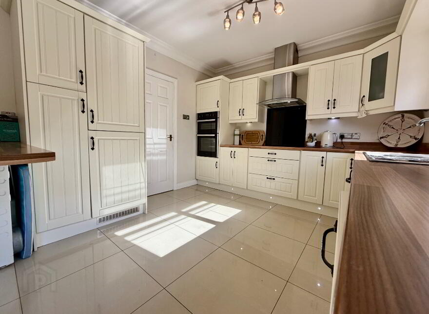 67 Laurelvale, Crumlin, BT29 4WN
