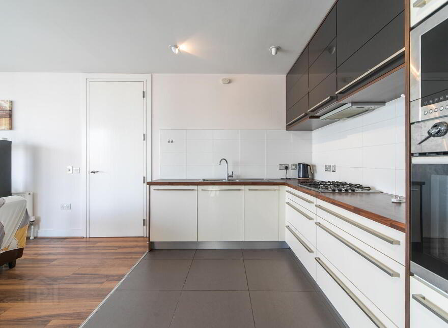 Apartment 6.14 The Arc 2f Queens Road, Belfast, BT3 9FG