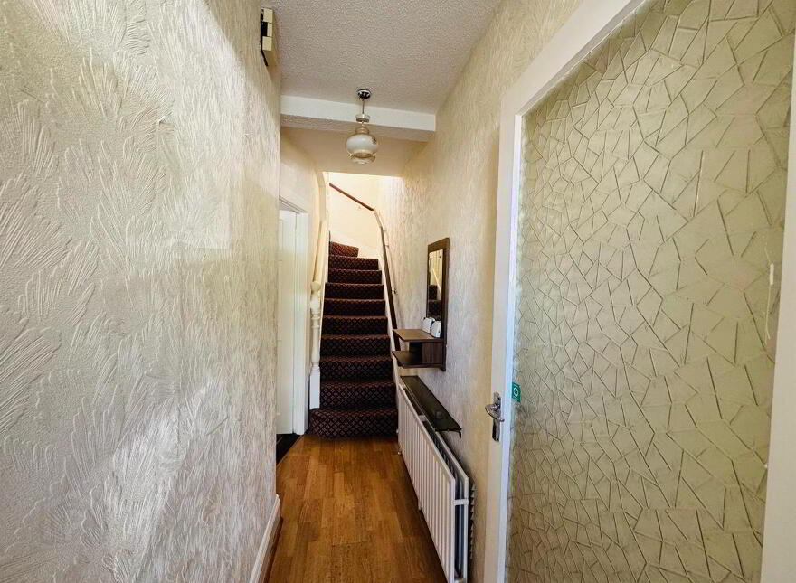 33 Iona Terrace, L'Derry, BT47 6EY